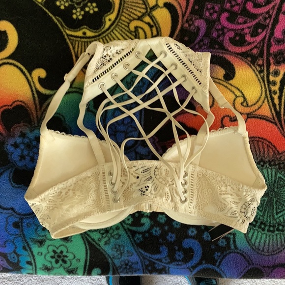 Victoria’s Secret Very Sexy Push-Up 32B - Picture 2 of 3